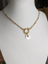 Charger l'image dans la galerie, Collier bouée avec nacre et strass - acier inoxydable