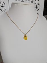 Charger l'image dans la galerie, Collier nacre et strass - acier inoxydable