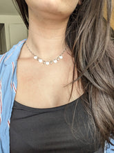 Charger l'image dans la galerie, Collier nacre et strass - acier inoxydable