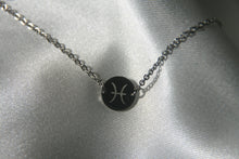 Charger l'image dans la galerie, ENFANT / Bracelet signe astrologique - acier inoxydable argenté