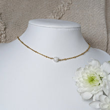 Charger l&#39;image dans la galerie, Collier perle verre craquelé - acier inoxydable
