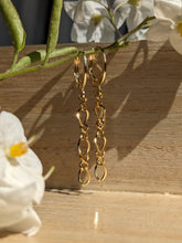 Charger l&#39;image dans la galerie, Boucles d&#39;oreilles chaîne vagues - acier inoxydable
