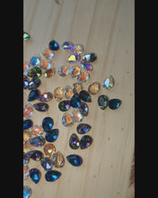 Charger et lire la vidéo dans la visionneuse de la Galerie, Collier 5 gouttes brillantes - acier inoxydable
