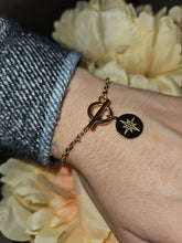 Charger l&#39;image dans la galerie, Bracelet étoile fermoir T - acier inoxydable doré
