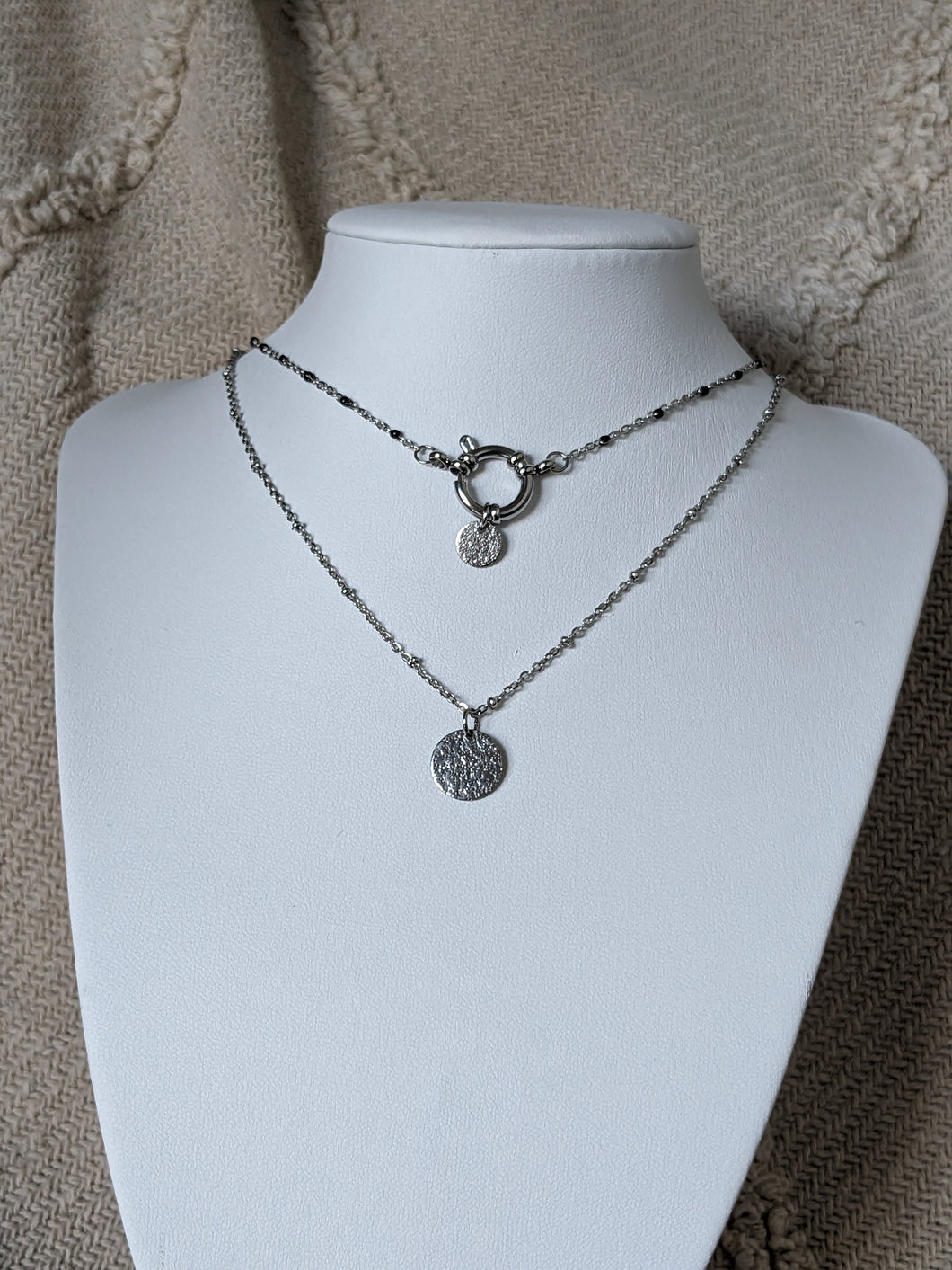 Collier bouée noir et pendentif - acier inoxydable