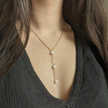 Charger l&#39;image dans la galerie, Collier perles de verre craquelé - acier inoxydable
