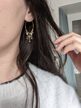 Charger l&#39;image dans la galerie, Créoles aventurine verte - acier inoxydable
