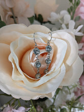 Charger l&#39;image dans la galerie, Boucles d&#39;oreilles 3 strass - acier inoxydable
