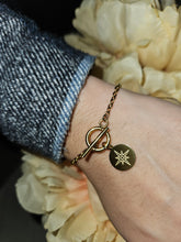 Charger l&#39;image dans la galerie, Bracelet étoile fermoir T - acier inoxydable doré
