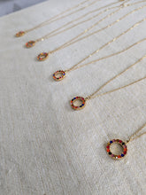Charger l'image dans la galerie, Collier cercle multicolore - acier inoxydable
