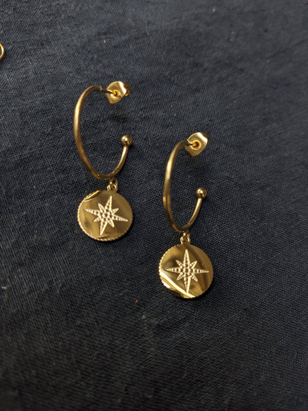 Créoles étoiles - acier inoxydable doré