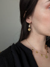 Charger l&#39;image dans la galerie, Boucles d&#39;oreilles strass et cœur - Collection Saint Valentin
