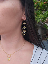 Charger l&#39;image dans la galerie, Boucles d&#39;oreilles 3 cercles - acier inoxydable
