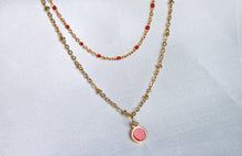 Charger l&#39;image dans la galerie, Collier double doré et rouge avec pendentif rouge - acier inoxydable
