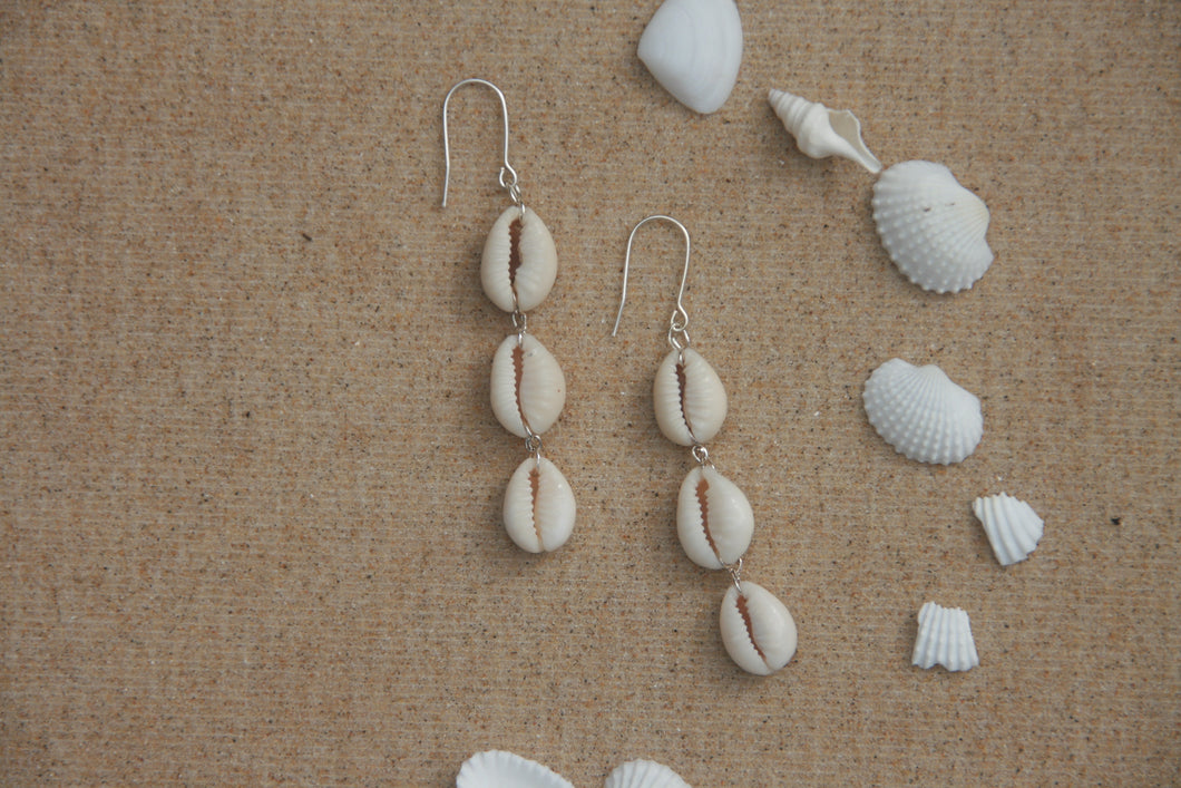 Boucles d'oreilles argentées 3 coquillages - fantaisie upcyclée