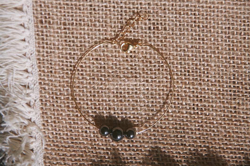 Bracelet jonc avec 3 perles hématite - acier inoxydable