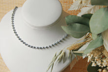 Charger l&#39;image dans la galerie, Collier chaine perles brillantes - acier inoxydable
