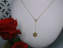 Charger l&#39;image dans la galerie, Long collier strass et médaillon - acier inoxydable
